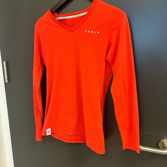 Tesla M worn once rare women’s v neck cotton shirt long sleeve! - Picture 13 of 15